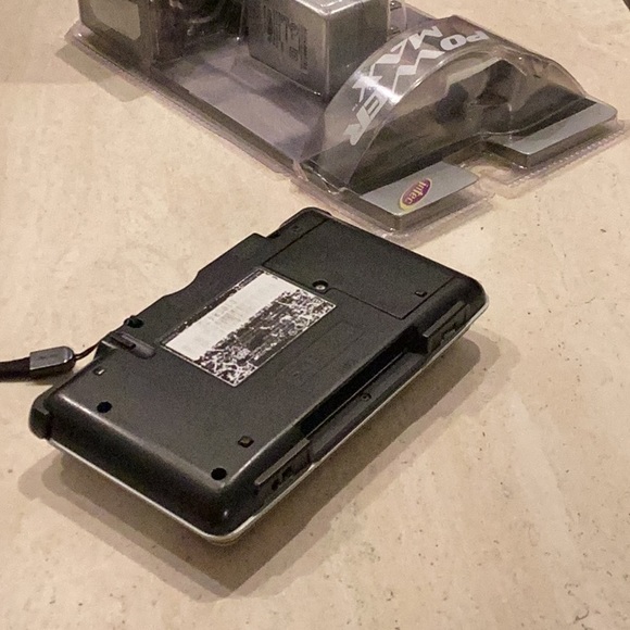 Nintendo DS Original Console Silver Handheld & Battery Charger Vintage Gaming - Picture 12 of 16